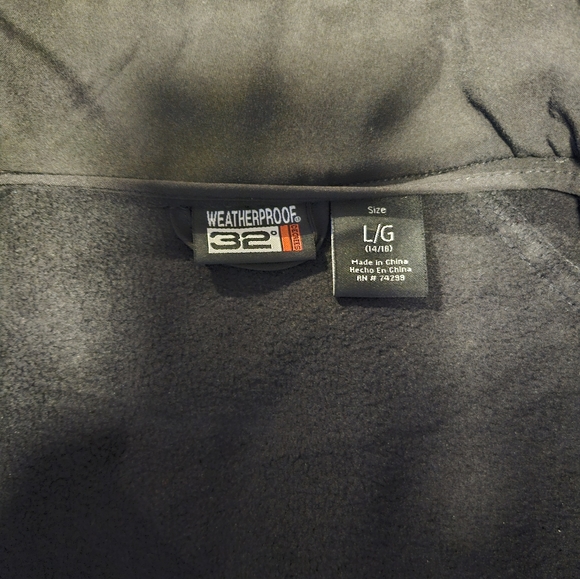 Weatherproof 32 degrees soft shell jacket size  big boy L (14/16) - Picture 2 of 7